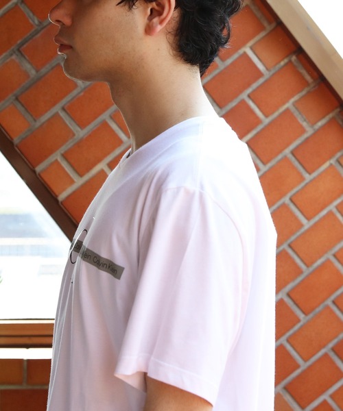 Calvin Klein(カルバン・クライン)の「Calvin Klein ロゴ半袖Tシャツ(Tシャツ/カットソー・メンズ・ブラック/ホワイト系その他/ブルー系その他/ワイン・SMALL/MEDIUM/LARGE/X-LARGE)」の14枚目の写真