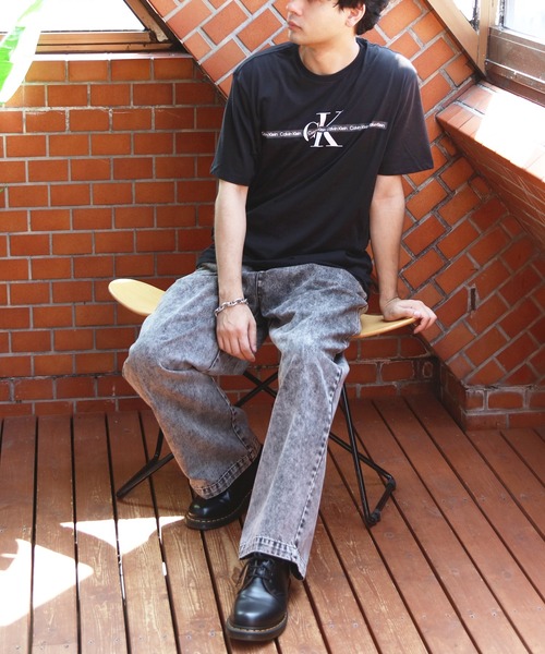 Calvin Klein(カルバン・クライン)の「Calvin Klein ロゴ半袖Tシャツ(Tシャツ/カットソー・メンズ・ブラック/ホワイト系その他/ブルー系その他/ワイン・SMALL/MEDIUM/LARGE/X-LARGE)」の7枚目の写真