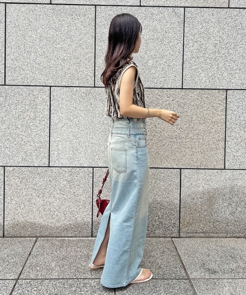 ISOOK（アイスー）の「【ISOOK / アイスー】ウェーブフリンジニットベスト / サマーニット ニットタンク ノースリーブ タンクトップ クルーネック ショート丈 クロップド丈 短丈 麻タッチ アイボリー ブラック ブラウン 白黒 茶ZOZOTOWN限定（タンクトップ・レディース・ブラウン/アイボリー・FREE）」の21枚目の写真