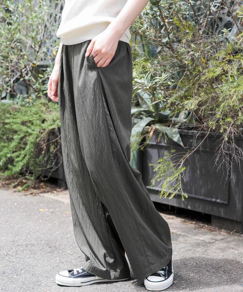 FORK&SPOON（フォークアンドスプーン）の「FORK&SPOON　レーヨンナイロンイージーパンツ（その他パンツ・レディース・ブラック/カーキ/キャメル・1/2）」の13枚目の写真