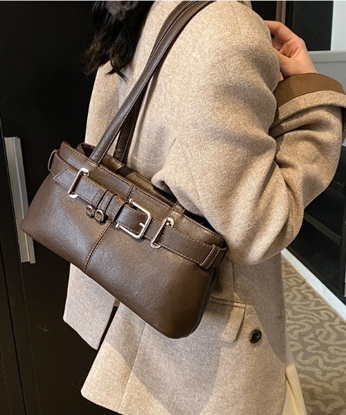 Mejoul(メジュール)の「フェイクレザーベルトデザインミニバッグ(ショルダーバッグ・レディース・ブラウン/ブラック/キャメル・F)」の5枚目の写真