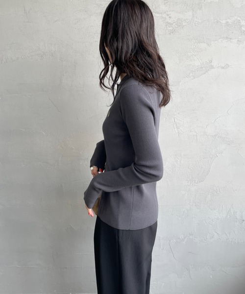 FRED PERRY（フレッドペリー）の「【VERY 1月号掲載】[FRED PERRY/フレッドペリー] 別注 ワンポイントロゴ刺繍 リブニットポロシャツ（ニット/セーター・レディース・ダークグレー/ブラック/キナリ・8/10）」の22枚目の写真