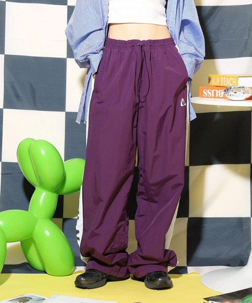 NERDY(ノルディ)の「ピンホイールラインウーブンパンツ(スウェットパンツ・レディース・パープル/ブラック/ブルー・L/S/M)」の14枚目の写真