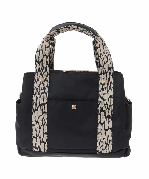 a.v.v（アーヴェヴェ）の「【2WAY】10ポケットバッグ（ショルダーバッグ・レディース・ブラック/ベージュ/ゴールド・38）」の14枚目の写真