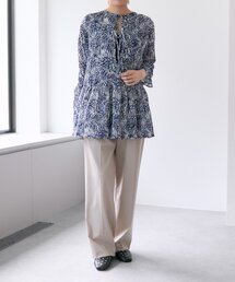 <お値下げ>ear PAPILLONNER バンドカラープリントブラウス お値下げ>ear PAPILLONNER バンドカラープリントブラウス - メルカリ