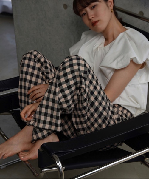 I_am(アイアム)の「gingham check straight tuck pants / ギンガムチェックストレートタックパンツ(その他パンツ・レディース・ベージュ/ホワイト・X-SMALL/SMALL)」の16枚目の写真