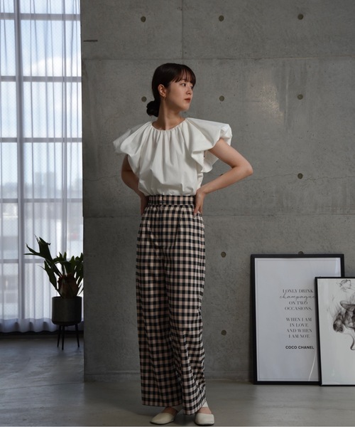 I_am(アイアム)の「gingham check straight tuck pants / ギンガムチェックストレートタックパンツ(その他パンツ・レディース・ベージュ/ホワイト・X-SMALL/SMALL)」の12枚目の写真