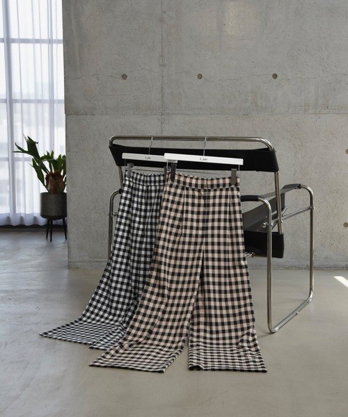 I_am(アイアム)の「gingham check straight tuck pants / ギンガムチェックストレートタックパンツ(その他パンツ・レディース・ベージュ/ホワイト・X-SMALL/SMALL)」の18枚目の写真