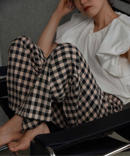 I_am(アイアム)の「gingham check straight tuck pants / ギンガムチェックストレートタックパンツ(その他パンツ・レディース・ベージュ/ホワイト・X-SMALL/SMALL)」の17枚目の写真
