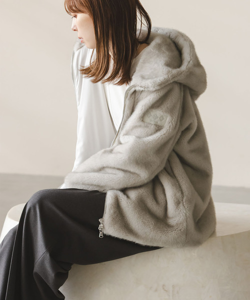 TATRAS(タトラス)の「《NOBLE別注》TATRAS/タトラス AVIRA(アヴィラ)(ブルゾン・レディース・ライトグレー・SMALL/X-SMALL)」の19枚目の写真
