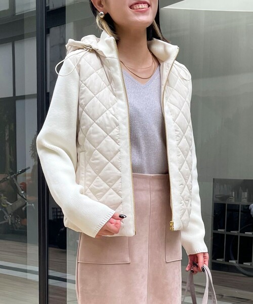 MICO COULIER(ミコクリエ)の「中綿×ニット2WAY切替ジャケット(ブルゾン・レディース・キナリ/ネイビー/ブラック・38)」の1枚目の写真