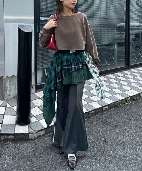 CIAOPANIC（チャオパニック）の「異素材切替トラックフレアパンツ（その他パンツ・レディース・ネイビー/レッド/グレー・SMALL/MEDIUM）」の6枚目の写真