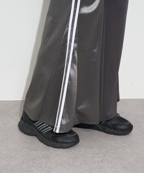 CIAOPANIC（チャオパニック）の「異素材切替トラックフレアパンツ（その他パンツ・レディース・ネイビー/レッド/グレー・SMALL/MEDIUM）」の12枚目の写真