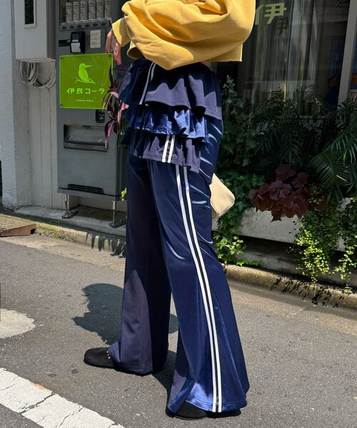 CIAOPANIC（チャオパニック）の「異素材切替トラックフレアパンツ（その他パンツ・レディース・ネイビー/レッド/グレー・SMALL/MEDIUM）」の16枚目の写真