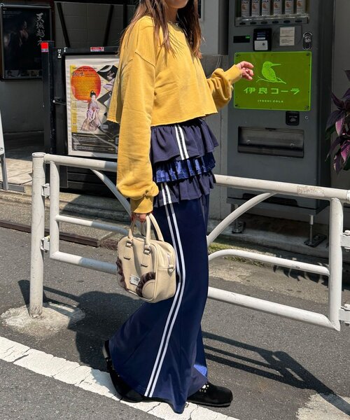 CIAOPANIC（チャオパニック）の「異素材切替トラックフレアパンツ（その他パンツ・レディース・ネイビー/レッド/グレー・SMALL/MEDIUM）」の19枚目の写真