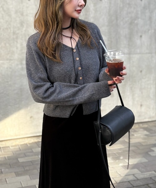LAULEN(ローレン)の「wool v neck short knit cardigan /ウールVネックショートニットカーディガン(カーディガン/ボレロ・レディース・アイボリー/チャコールグレー/テラコッタ・FREE)」の1枚目の写真