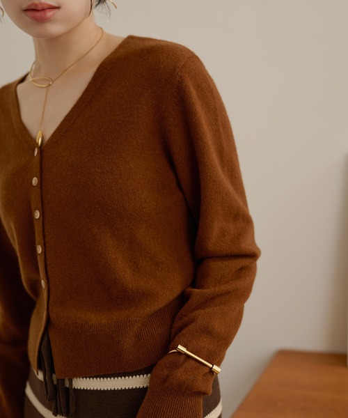 LAULEN(ローレン)の「wool v neck short knit cardigan /ウールVネックショートニットカーディガン(カーディガン/ボレロ・レディース・アイボリー/チャコールグレー/テラコッタ・FREE)」の14枚目の写真