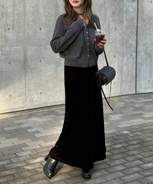 LAULEN(ローレン)の「wool v neck short knit cardigan /ウールVネックショートニットカーディガン(カーディガン/ボレロ・レディース・アイボリー/チャコールグレー/テラコッタ・FREE)」の18枚目の写真