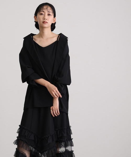 atlo(アトロ)の「ミモレ丈&袖あり フォーマル チュール フリル ジャケット Aライン 2点セット セレモニー 結婚式 二次会 パーティー ドレス オケージョンドレス お呼ばれ 同窓会 成人式 (ドレス・レディース・チャコール/グレイッシュベージュ/ブラック・M)」の6枚目の写真