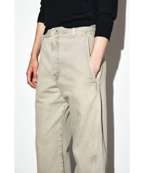 COS(コス)の「デニムバレルレッグトラウザーズ(デニムパンツ)」 - WEAR COS(コス)の「デニムバレルレッグトラウザーズ(デニムパンツ)」 - WEAR