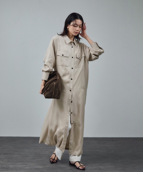 SALON adam et rope'(サロン アダム エ ロペ)の「セルロースウォッシャブルシャツワンピース(ワンピース・レディース・ベージュ系その他/チャコールグレー・FREE)」の4枚目の写真