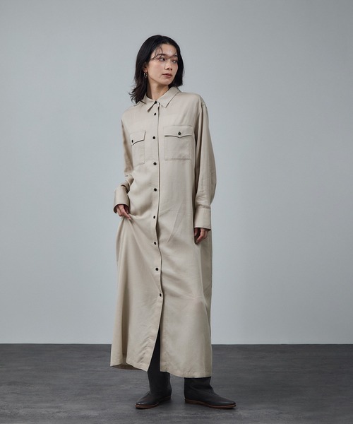 SALON adam et rope'(サロン アダム エ ロペ)の「セルロースウォッシャブルシャツワンピース(ワンピース・レディース・ベージュ系その他/チャコールグレー・FREE)」の18枚目の写真