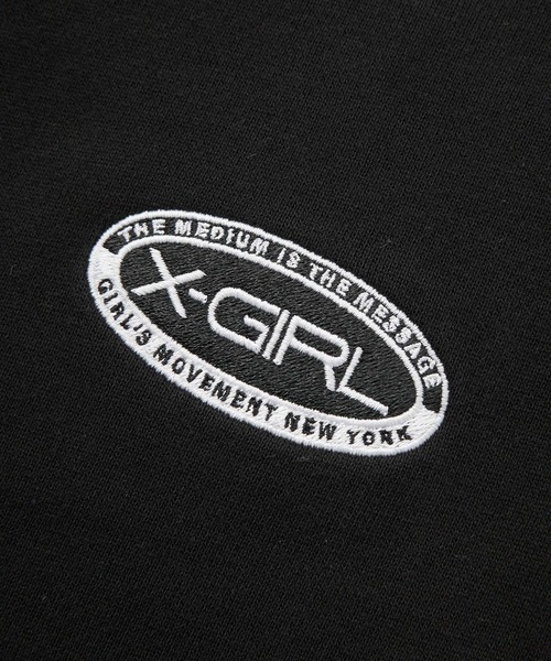 X-girl(エックスガール)の「EMBROIDERY OVAL LOGO SWEAT TOP(スウェット・レディース・ブラック/カモフラージュ・S/M/L)」の11枚目の写真