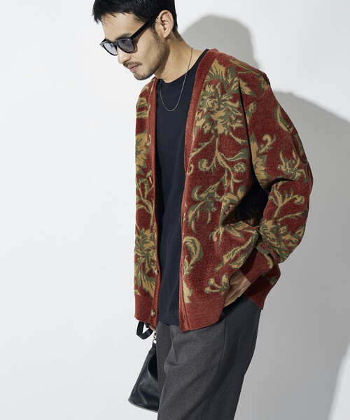 FREAK'S STORE(フリークスストア)の「フラワー総柄 モール糸 ニットカーディガン/リラックスフィット(カーディガン/ボレロ・メンズ・グレー/ブラック/ベージュ/ワインレッド・LARGE/MEDIUM)」の4枚目の写真