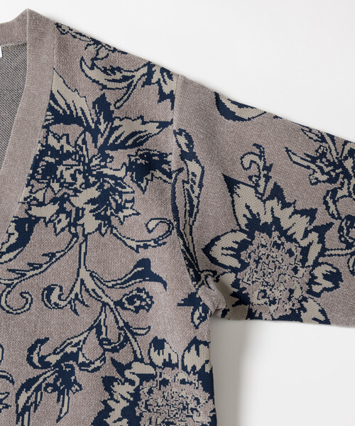 FREAK'S STORE(フリークスストア)の「フラワー総柄 モール糸 ニットカーディガン/リラックスフィット(カーディガン/ボレロ・メンズ・グレー/ブラック/ベージュ/ワインレッド・LARGE/MEDIUM)」の8枚目の写真