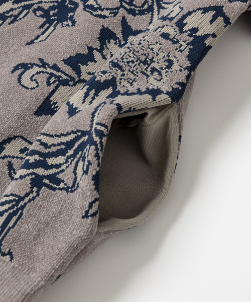 FREAK'S STORE(フリークスストア)の「フラワー総柄 モール糸 ニットカーディガン/リラックスフィット(カーディガン/ボレロ・メンズ・グレー/ブラック/ベージュ/ワインレッド・LARGE/MEDIUM)」の10枚目の写真