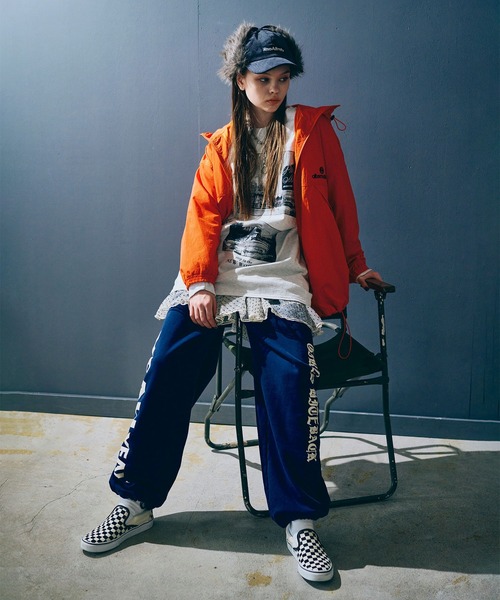 RNA(アールエヌエー)の「J2159 アスレチックオーバージャケット(ナイロンジャケット・レディース・ブラック/ネイビー/オレンジ・MEDIUM)」の10枚目の写真