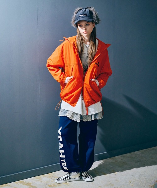 RNA(アールエヌエー)の「J2159 アスレチックオーバージャケット(ナイロンジャケット・レディース・ブラック/ネイビー/オレンジ・MEDIUM)」の6枚目の写真