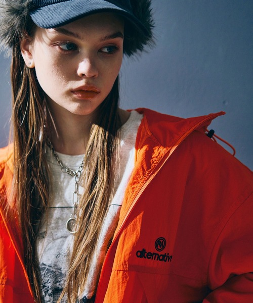 RNA(アールエヌエー)の「J2159 アスレチックオーバージャケット(ナイロンジャケット・レディース・ブラック/ネイビー/オレンジ・MEDIUM)」の9枚目の写真