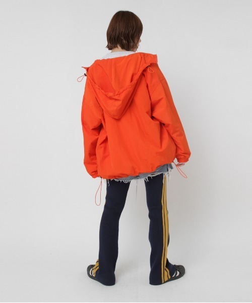 RNA(アールエヌエー)の「J2159 アスレチックオーバージャケット(ナイロンジャケット・レディース・ブラック/ネイビー/オレンジ・MEDIUM)」の22枚目の写真