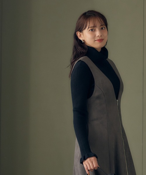 12Twelve Agenda(トゥエルブ アジェンダ)の「前後2wayフェイクスエードZIPフレアジャンスカ(ジャンパースカート・レディース・チャコールグレー/ブラウン/サックスブルー/グレイッシュベージュ・M)」の20枚目の写真