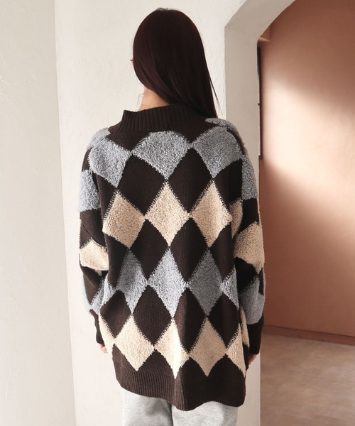 CECIL McBEE(セシルマクビー)の「アーガイル柄ニットカーディガン(カーディガン/ボレロ・レディース・ネイビー/ベージュ/ブラウン/ブラック・MEDIUM)」の7枚目の写真