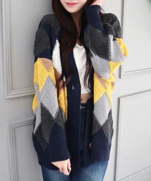 CECIL McBEE(セシルマクビー)の「アーガイル柄ニットカーディガン(カーディガン/ボレロ・レディース・ネイビー/ベージュ/ブラウン/ブラック・MEDIUM)」の9枚目の写真