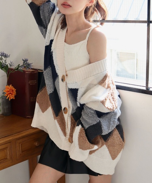 CECIL McBEE(セシルマクビー)の「アーガイル柄ニットカーディガン(カーディガン/ボレロ・レディース・ネイビー/ベージュ/ブラウン/ブラック・MEDIUM)」の16枚目の写真