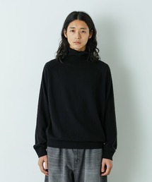 「HOTEL PALACE」 ショルダーデザインステッチタートルネックニット