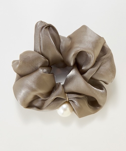 Phoebe（フィービィー）の「ボリューミーシアーシュシュ/パール/大ぶり（シュシュ・レディース・ブラック/ベージュ/グレー・FREE）」の20枚目の写真