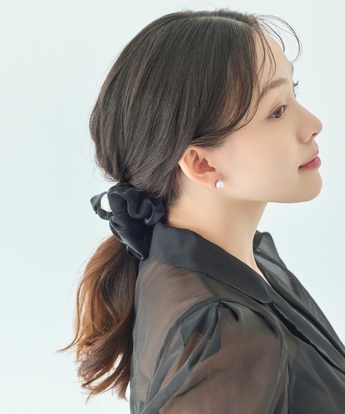 Phoebe（フィービィー）の「ボリューミーシアーシュシュ/パール/大ぶり（シュシュ・レディース・ブラック/ベージュ/グレー・FREE）」の10枚目の写真