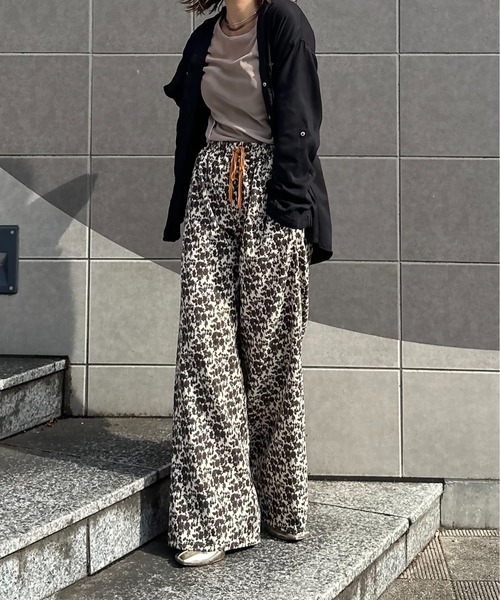 mi via loca（ミヴィアロカ）の「【アソート 】Vintageライク花柄/ドット/レオパード ワイドパンツ（その他パンツ・レディース・ネイビー/ブラウン/グレー/ベージュ・FREE）」の16枚目の写真