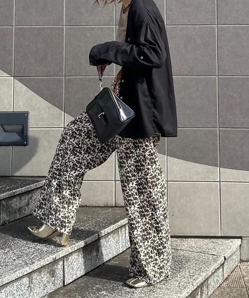 mi via loca（ミヴィアロカ）の「【アソート 】Vintageライク花柄/ドット/レオパード ワイドパンツ（その他パンツ・レディース・ネイビー/ブラウン/グレー/ベージュ・FREE）」の10枚目の写真