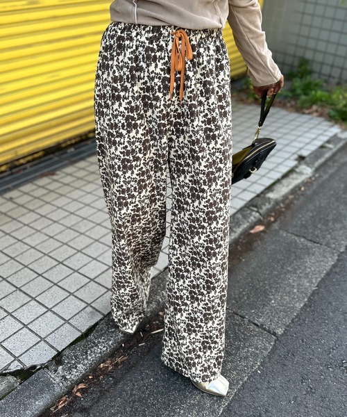 mi via loca（ミヴィアロカ）の「【アソート 】Vintageライク花柄/ドット/レオパード ワイドパンツ（その他パンツ・レディース・ネイビー/ブラウン/グレー/ベージュ・FREE）」の18枚目の写真