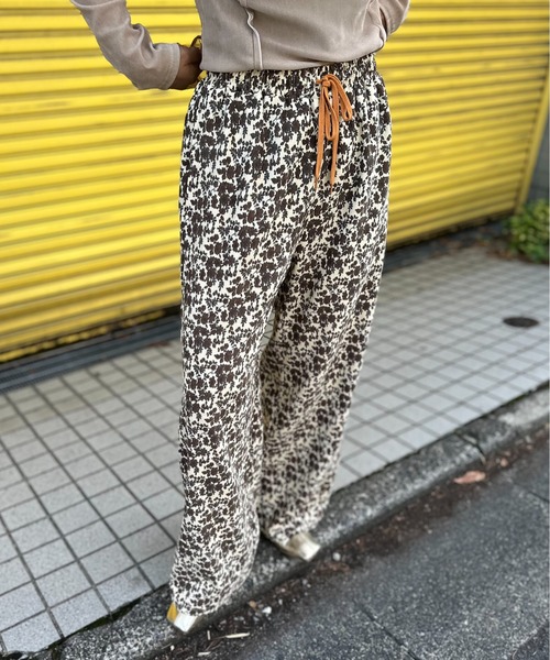 mi via loca（ミヴィアロカ）の「【アソート 】Vintageライク花柄/ドット/レオパード ワイドパンツ（その他パンツ・レディース・ネイビー/ブラウン/グレー/ベージュ・FREE）」の19枚目の写真