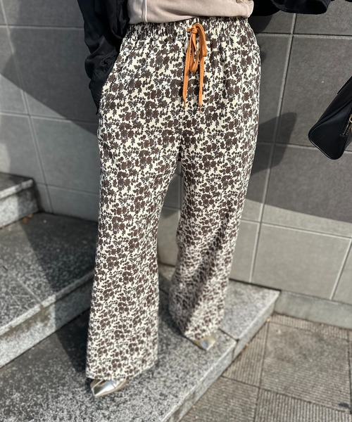 mi via loca（ミヴィアロカ）の「【アソート 】Vintageライク花柄/ドット/レオパード ワイドパンツ（その他パンツ・レディース・ネイビー/ブラウン/グレー/ベージュ・FREE）」の6枚目の写真