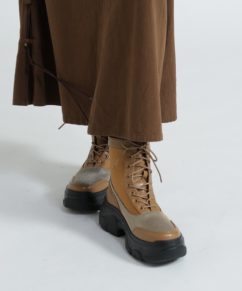 AVIREX（アヴィレックス）の「《直営店限定》LACE UP PLATFORM BOOTS/レースアッププラットフォームブーツ（ブーツ・レディース・ブラック/オリーブ/ベージュ・23.5/24.5/25）」の9枚目の写真