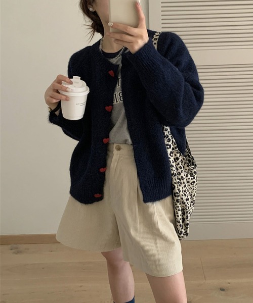 MAISON DE THERESE（メゾン ド テレーズ）の「ハート形ボタン ルーズ ニットカーディガン（カーディガン/ボレロ・レディース・イエロー/ダークグレー/ベージュ/ネイビー/アイボリー/グレー・M）」の19枚目の写真