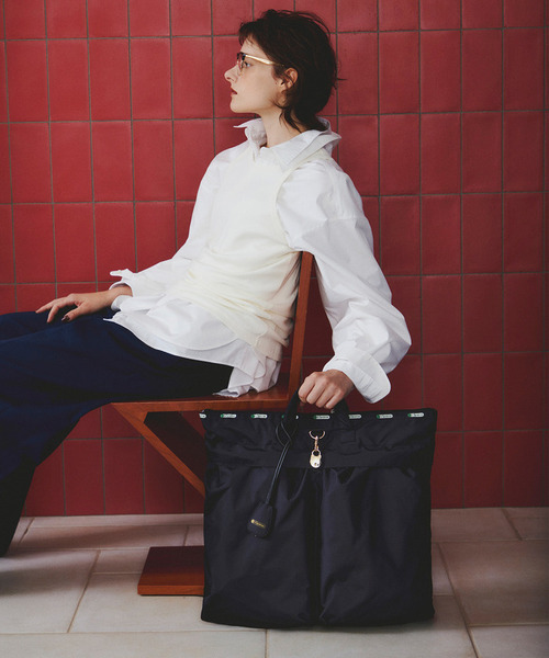 LeSportsac（レスポートサック）の「LG HELMET TOTE ノクターンフレームL（トートバッグ・レディース・ブラック・FREE）」の13枚目の写真