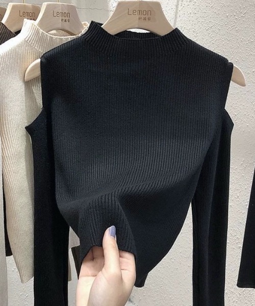 ampm(エーエムピーエム)の「ショルダーカットリブニットトップス(ニット/セーター・レディース・レッド/ホワイト/ブラック・FREE)」の17枚目の写真